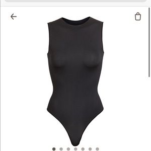 SKIMS Essential Crewneck Sleeveless Bodysuit